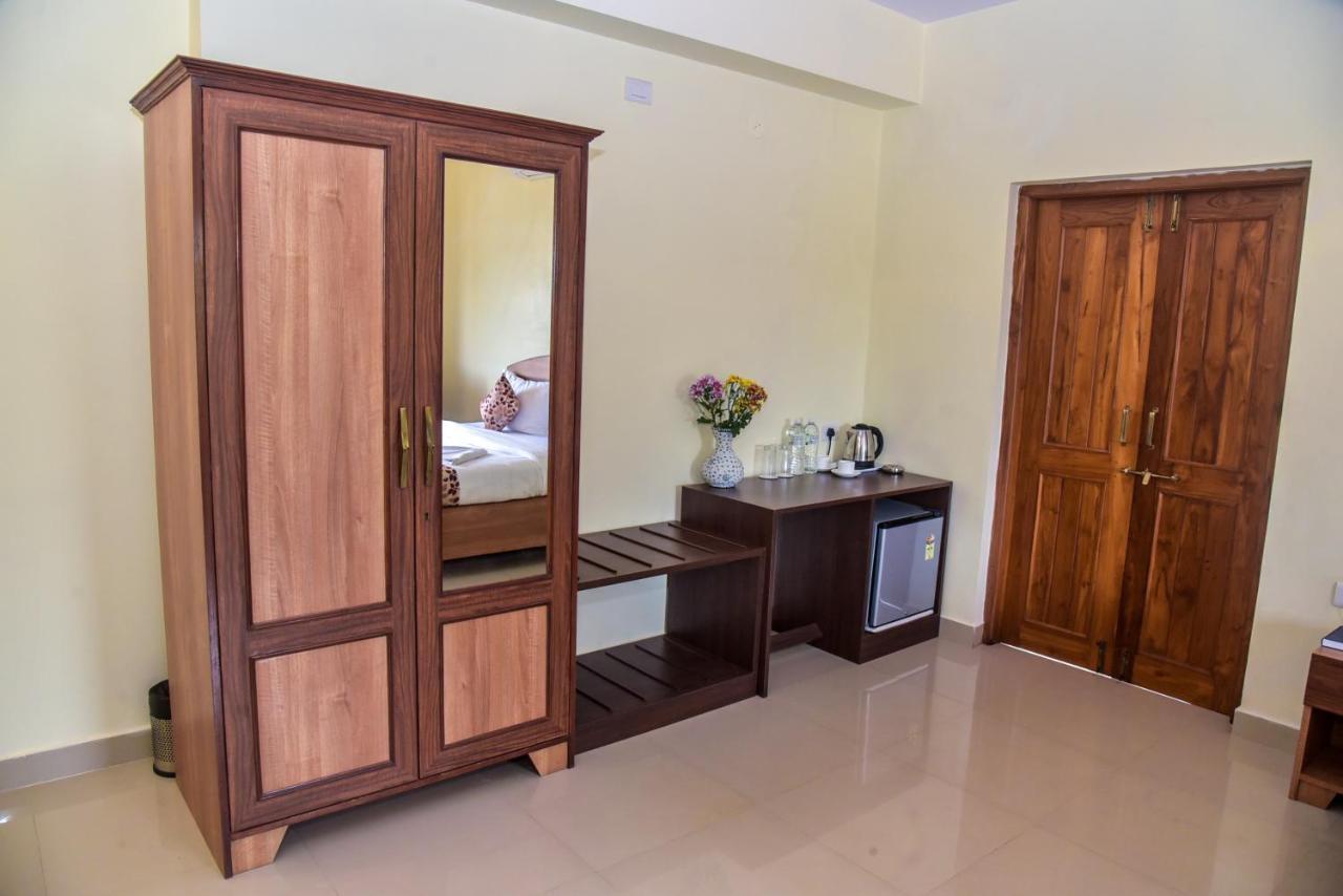 Candolim Grande Resort Buitenkant foto